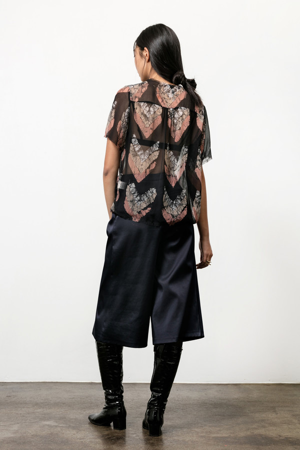 Osei-Duro Note T in Silk Chiffon Chevrons Osei-Duro Note T in Silk Chiffon Chevrons