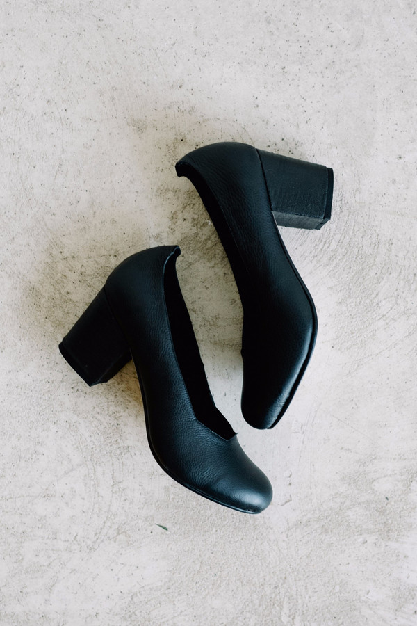 The Palatines Saturo // Black The Palatines Saturo // Black