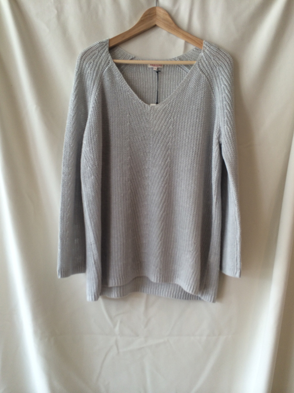 Demylee Cortney V-Neck Demylee Cortney V-Neck