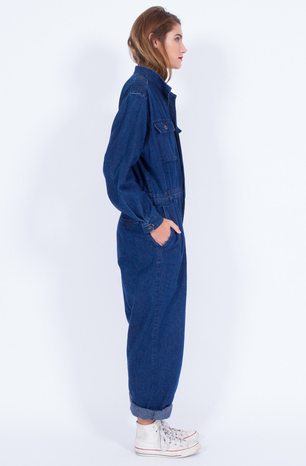 Yo Vintage! CALVIN KLEIN DENIM JUMPSUIT (MEDIUM-LARGE) Yo Vintage! CALVIN KLEIN DENIM JUMPSUIT (MEDIUM-LARGE)
