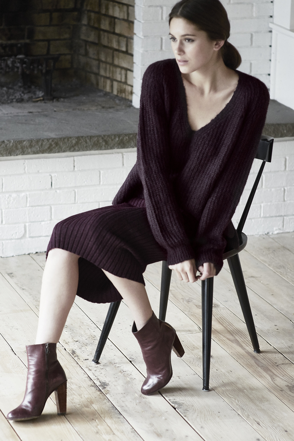 Eleven Six KATE VEE SWEATER Eleven Six KATE VEE SWEATER