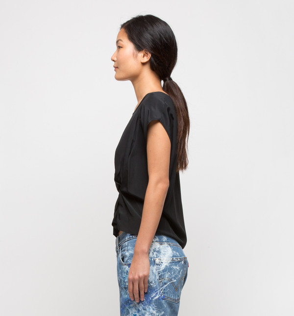 H. Fredriksson Twist Top Black H. Fredriksson Twist Top Black