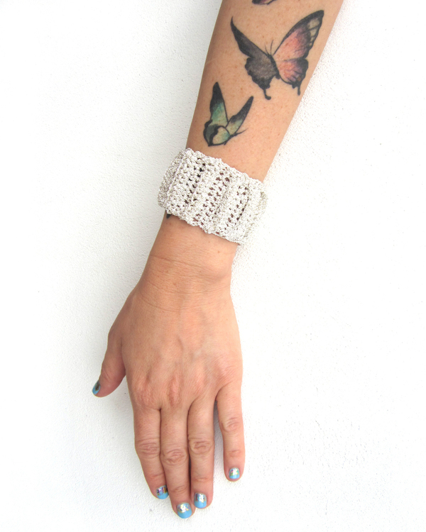 ARIELLE DE PINTO RIBBED BRACELET ARIELLE DE PINTO RIBBED BRACELET
