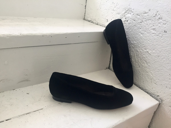 Intentionally Blank ELIZA Black Velvet Intentionally Blank ELIZA Black Velvet