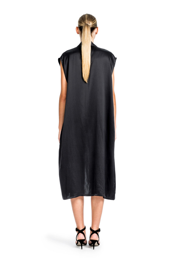 Beth Richards Silk Gilet - Black LONG SILK VEST WITH POCKETS Beth Richards Silk Gilet - Black LONG SILK VEST WITH POCKETS