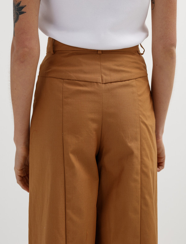 Etienne Deroeux Womens Dora Pants Parachute Brown Etienne Deroeux Womens Dora Pants Parachute Brown