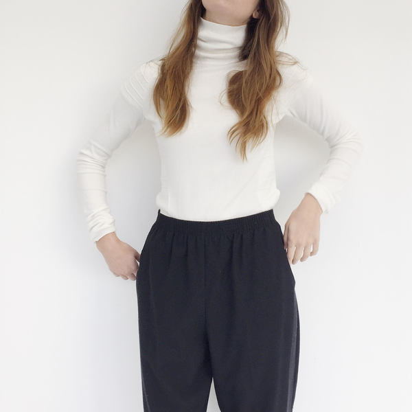 Johan Vintage Ivory Turtleneck Sweater Johan Vintage Ivory Turtleneck Sweater