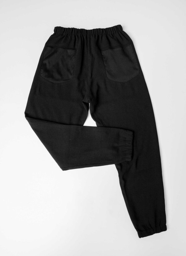 Berenik PANTS - ELASTIC BLACK PLAIN Berenik PANTS - ELASTIC BLACK PLAIN