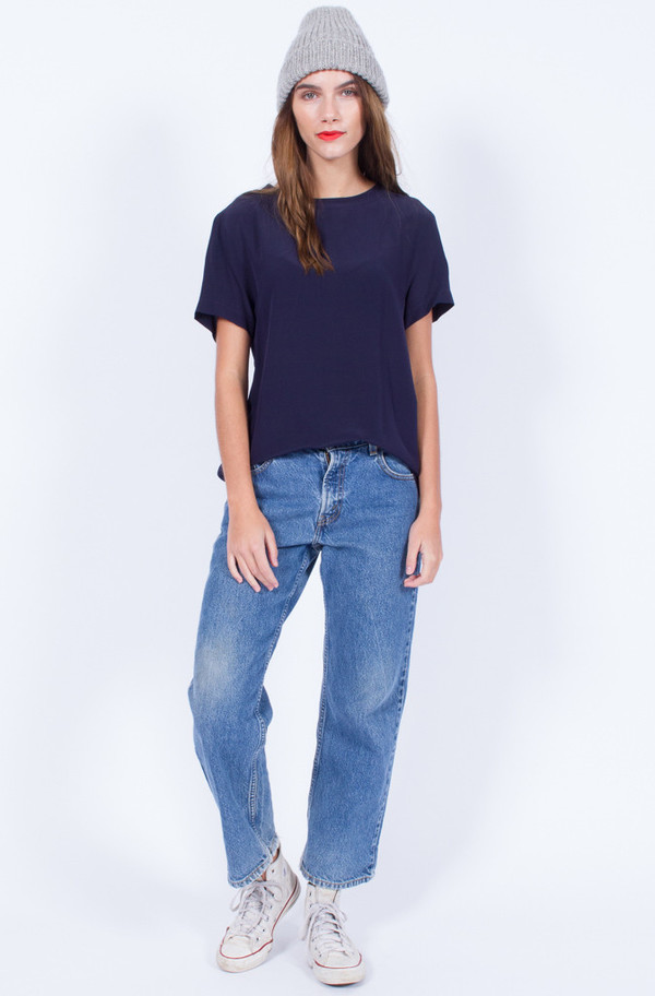 NAVY SILK TOP (SMALL-MEDIUM) NAVY SILK TOP (SMALL-MEDIUM)