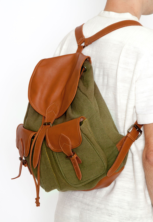Field Backpack in Hunter Green Canvas Field Backpack in Hunter Green Canvas