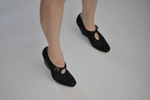 The Palatines Shoes inesco mary jane w sculpted heel - black dot suede The Palatines Shoes inesco mary jane w sculpted heel - black dot suede