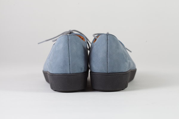HOPP Ocean and White Nubuck Essential Oxford HOPP Ocean and White Nubuck Essential Oxford