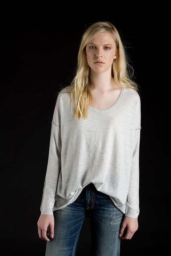 Paychi Guh Cashmere L/S Boxy Tee Dove Grey Paychi Guh Cashmere L/S Boxy Tee Dove Grey
