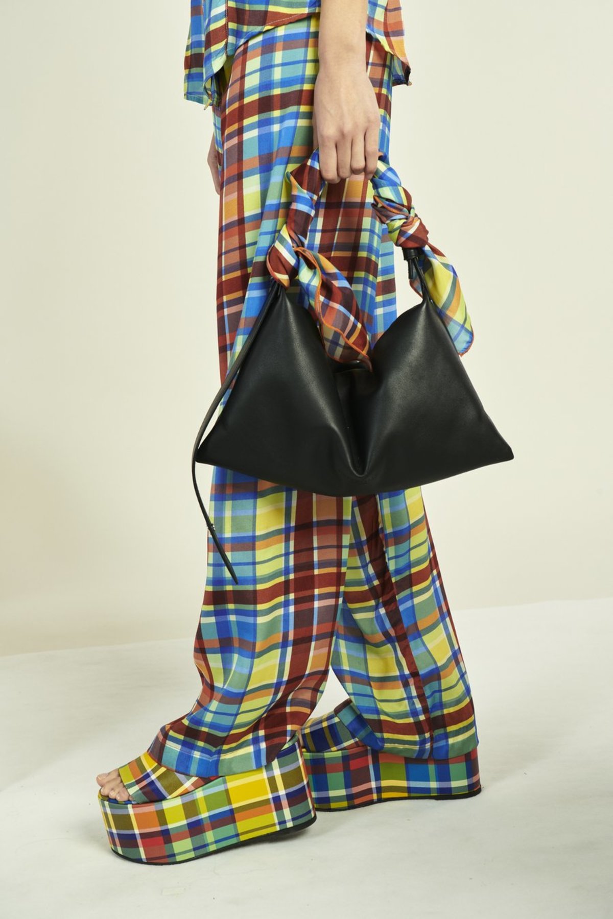 simon miller blackout platform