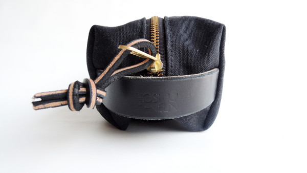 Joshu + Vela Dopp Kit Waxed - Black Joshu + Vela Dopp Kit Waxed - Black