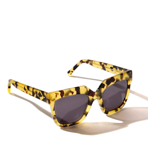 ZANZAN Vesuvio Sunglasses in Tokyo Tort ZANZAN Vesuvio Sunglasses in Tokyo Tort