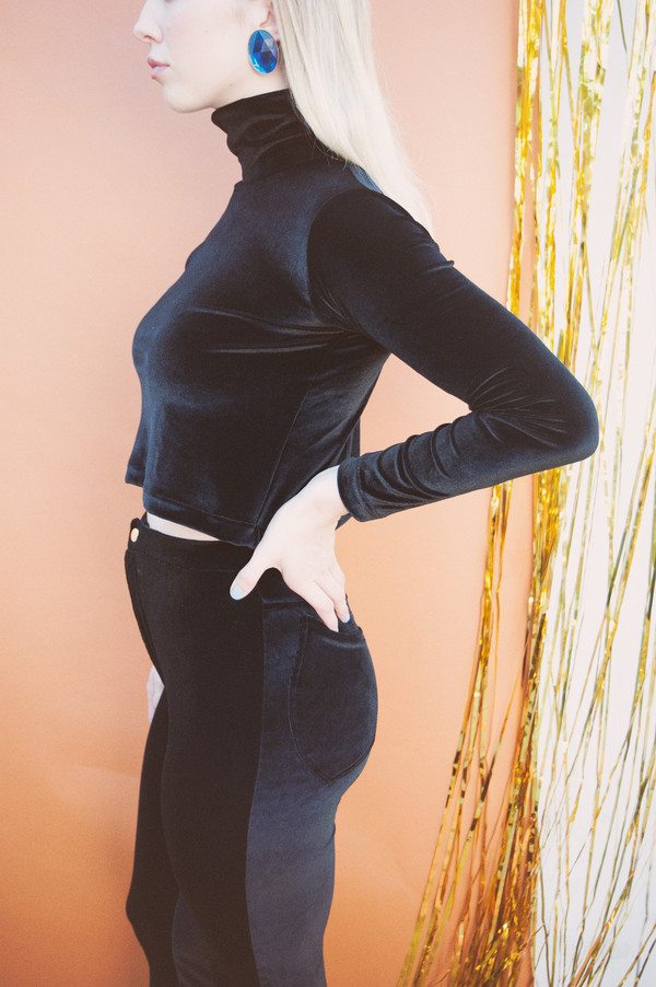 Lykke Wullf Velvet Kelly Turtleneck Lykke Wullf Velvet Kelly Turtleneck