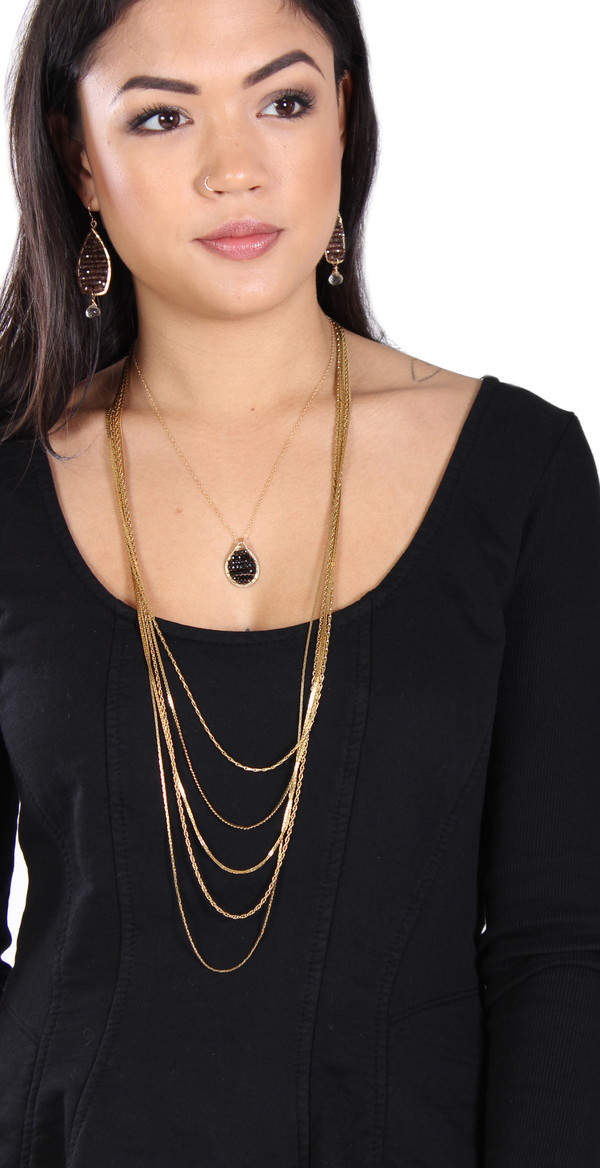 James and Jezebelle Black Onyx and Spinel Oval Pendent Necklace James and Jezebelle Black Onyx and Spinel Oval Pendent Necklace