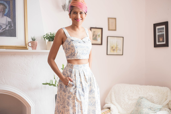 Birds of North America Ouzel Skirt (Cornflower Toile) Birds of North America Ouzel Skirt (Cornflower Toile)