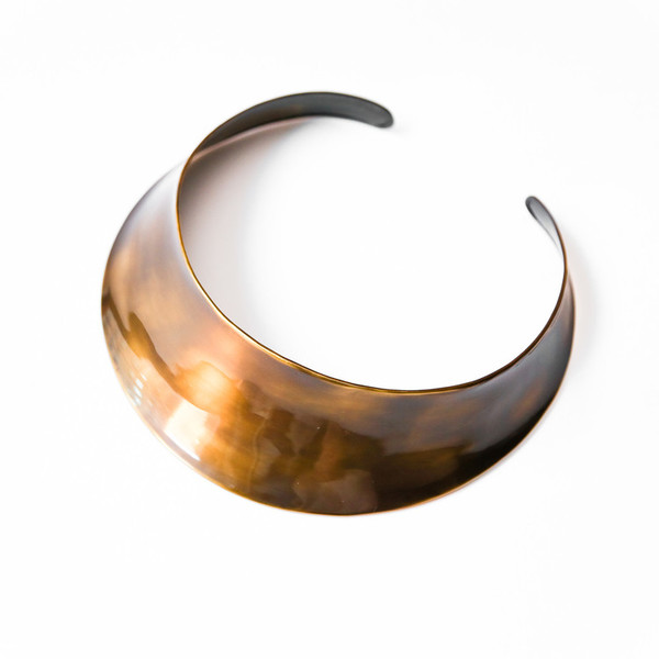 Bisjoux Curve Collar Necklace Bisjoux Curve Collar Necklace