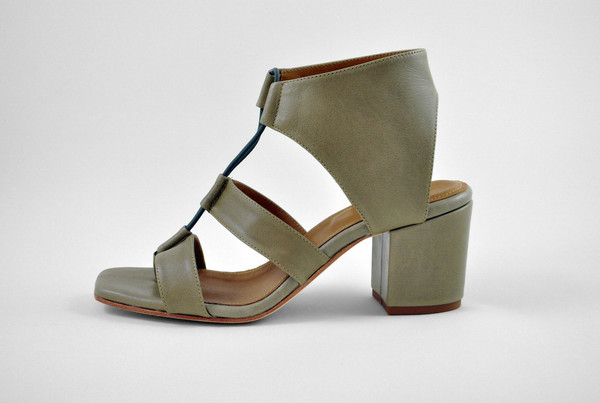 The Palatines Shoes Satis Block Heel Sandal W Thong - Olive Leather The Palatines Shoes Satis Block Heel Sandal W Thong - Olive Leather