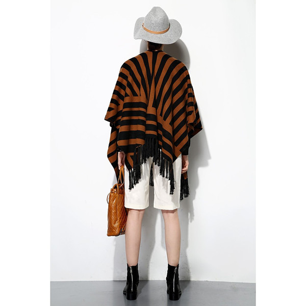 Super Warm Fringe Cape Super Warm Fringe Cape