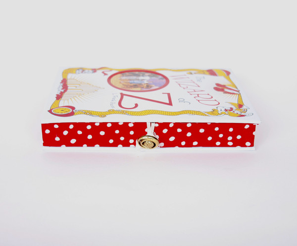 Chick Lit Designs Wizard of Oz Book Clutch Chick Lit Designs Wizard of Oz Book Clutch