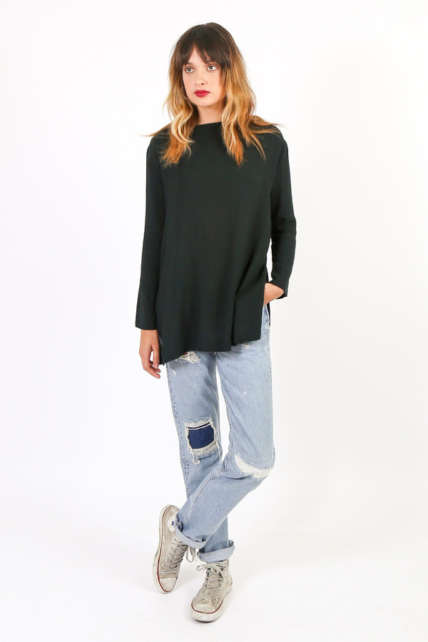 Black Crane Long Slit Top Black Crane Long Slit Top
