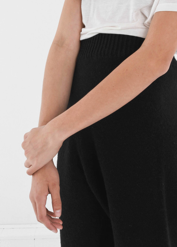 Baserange Black Gerda Trousers Baserange Black Gerda Trousers