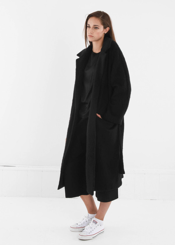 Baserange Black Pyrénées Coat Baserange Black Pyrénées Coat