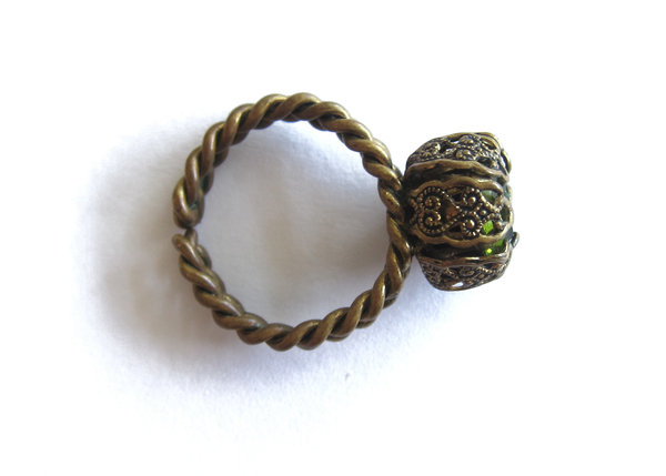 Vintage Collection Bronze and Green Glass Ring Vintage Collection Bronze and Green Glass Ring